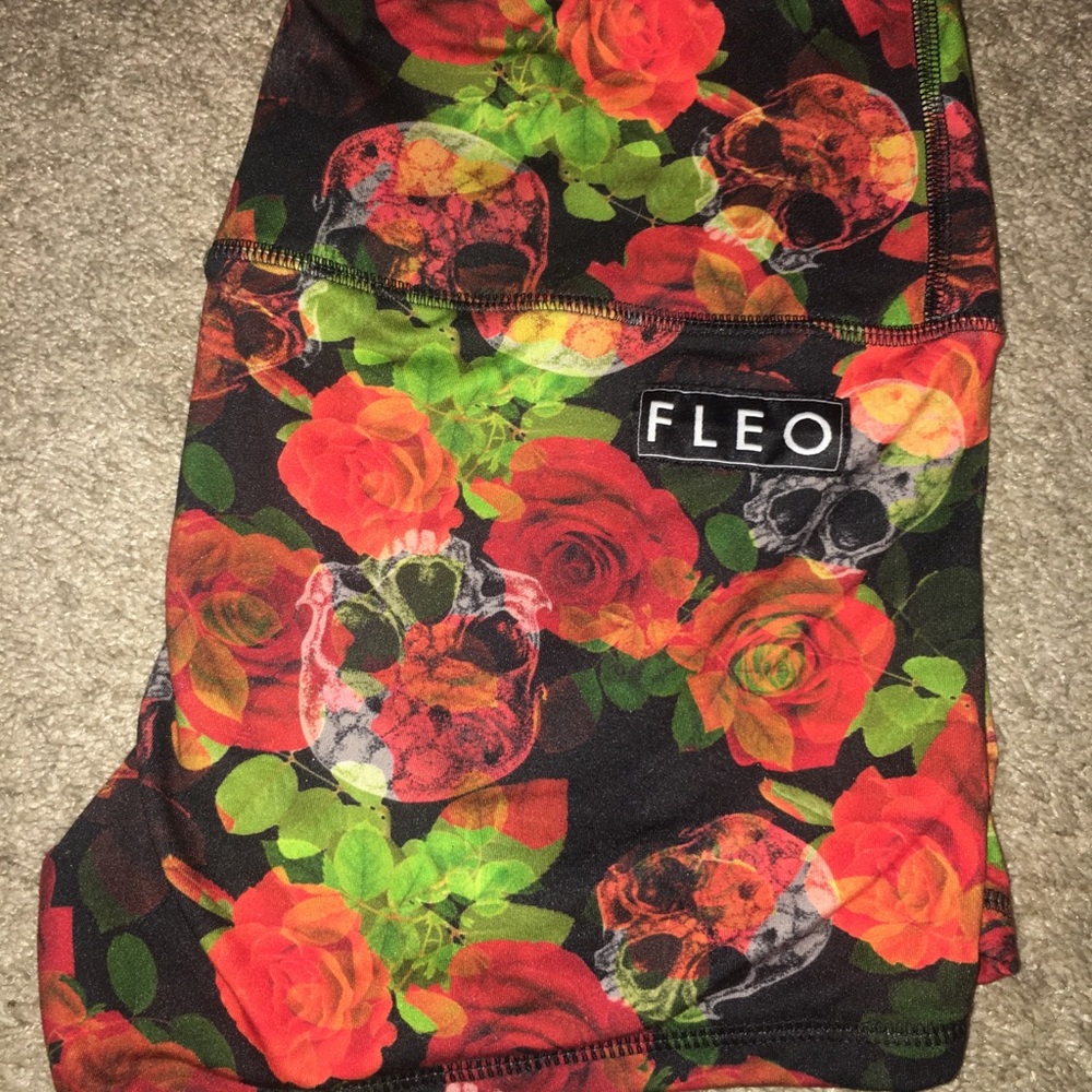 Fleo Shorts 💀 🌹 🖤